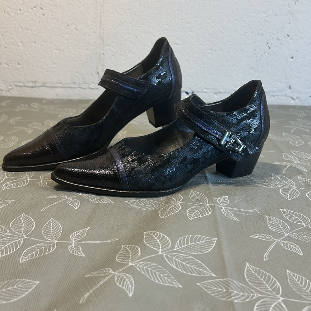 Ladies Artika Heels - Picture 3 of 8